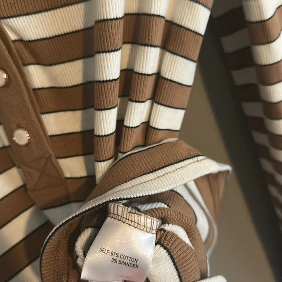 Modern Works Women’s Striped Puff Shoulder Top - Picture 5 of 6